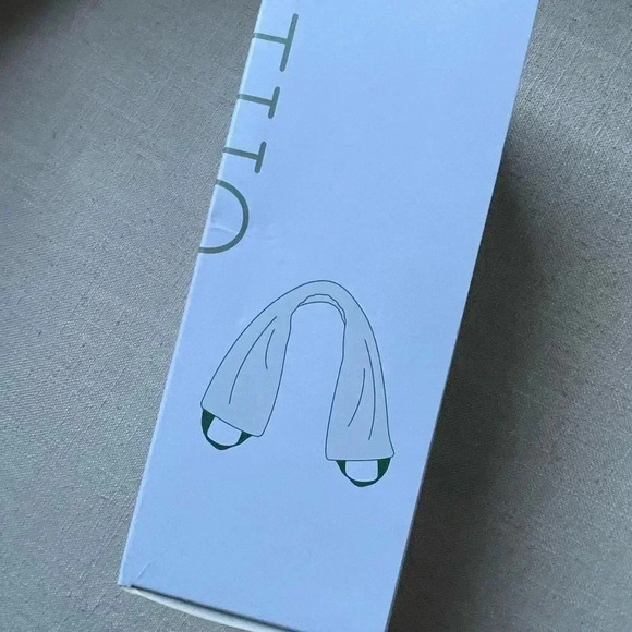 NWT Urban Outfitters ohii Heating/Cooling Neck Wrap - Picture 4 of 9